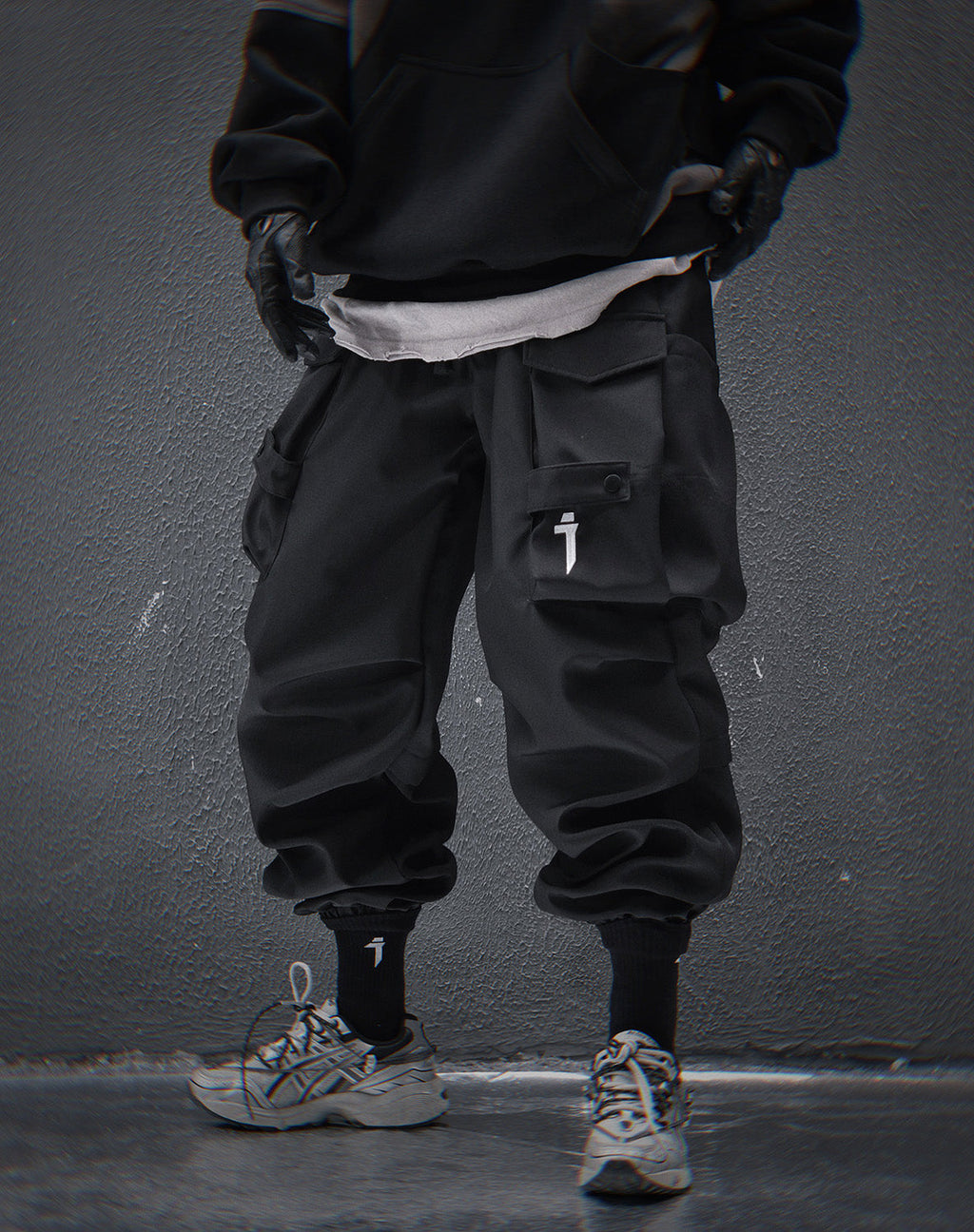 HiP42 Black Techwear Joggers