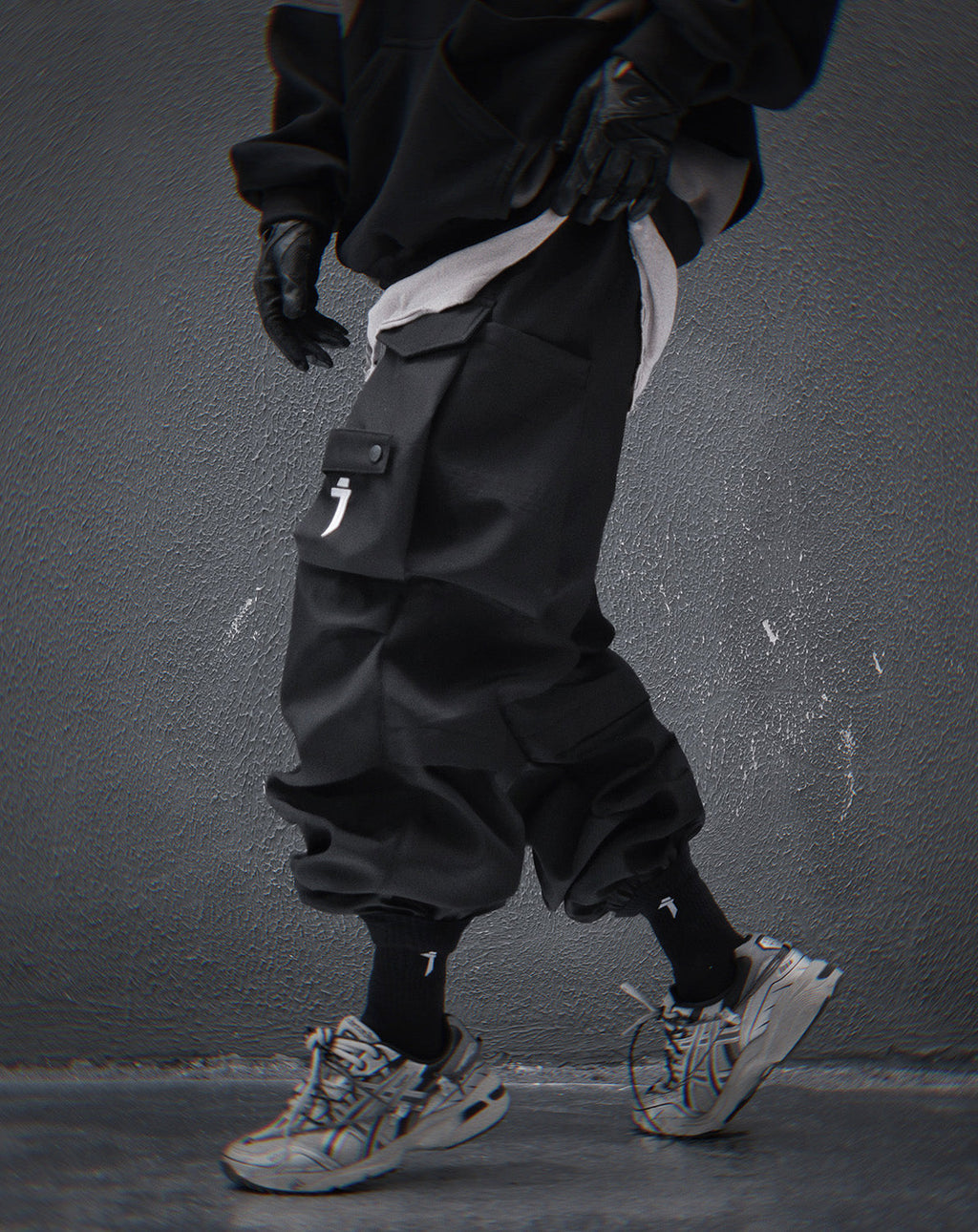 HiP42 Black Techwear Joggers