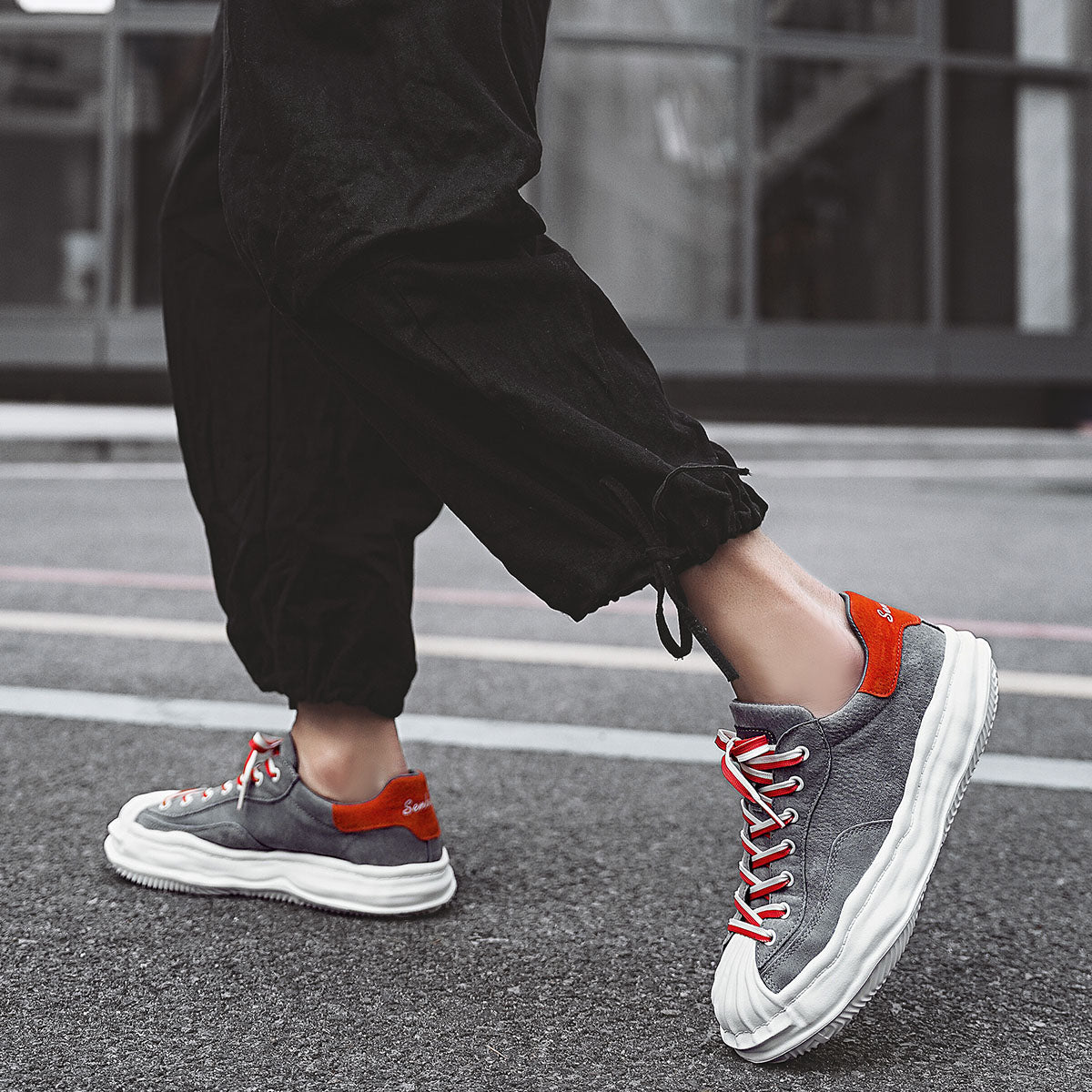 LQ225 EMA 11 Sneakers