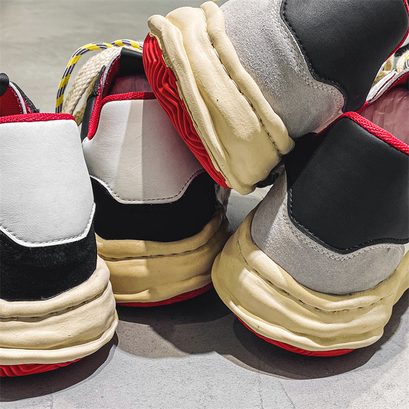 22020 EMA 12 Sneakers